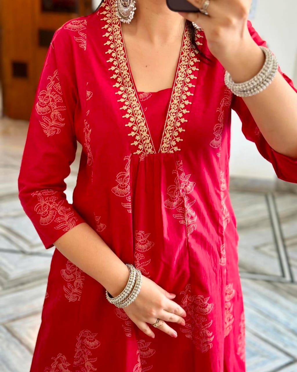 Red Women Kurta ,Pant And Dupatta Set