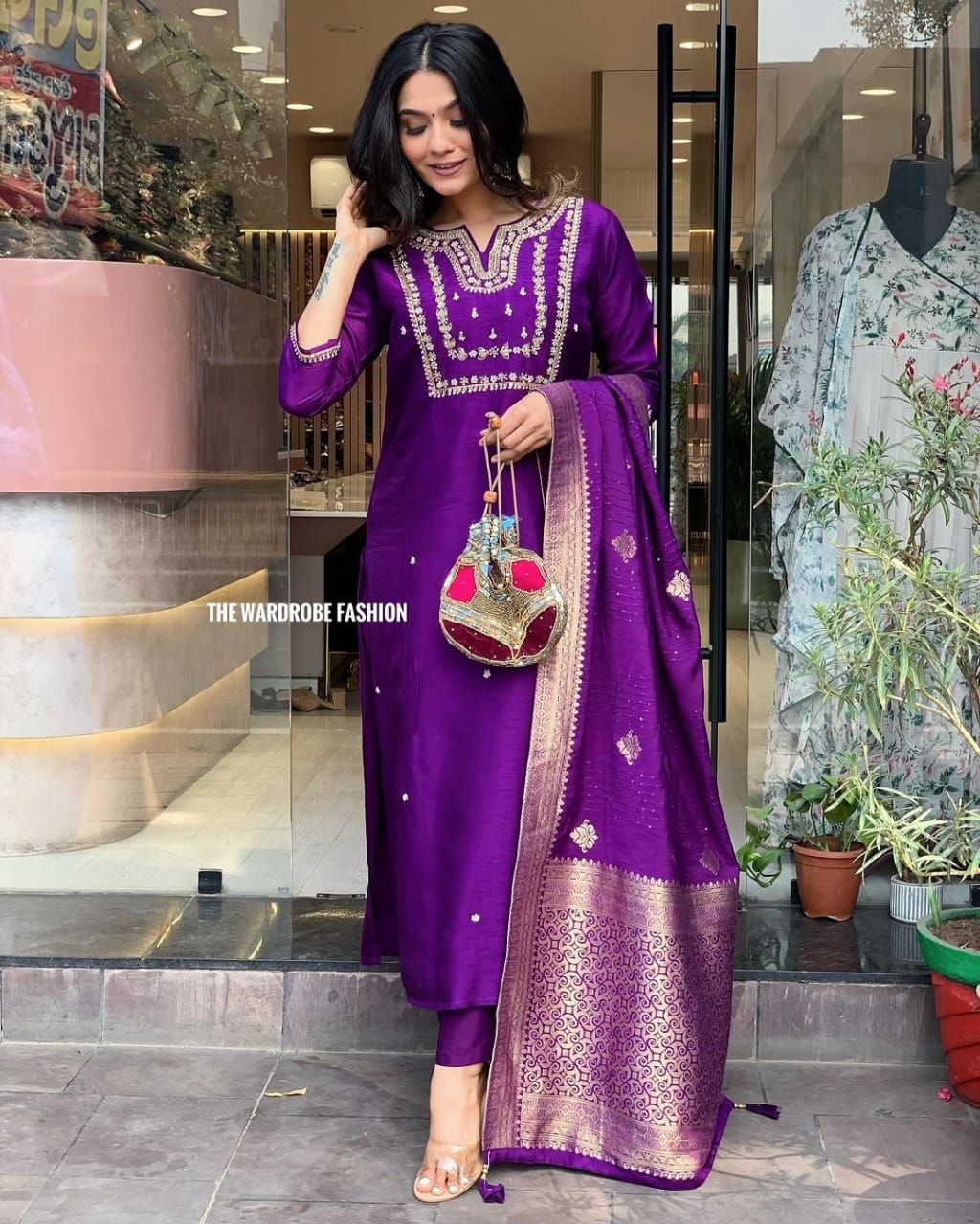 Cotton Fabric Straight Kurti Pant With Malmal Dupatta (Pruple)